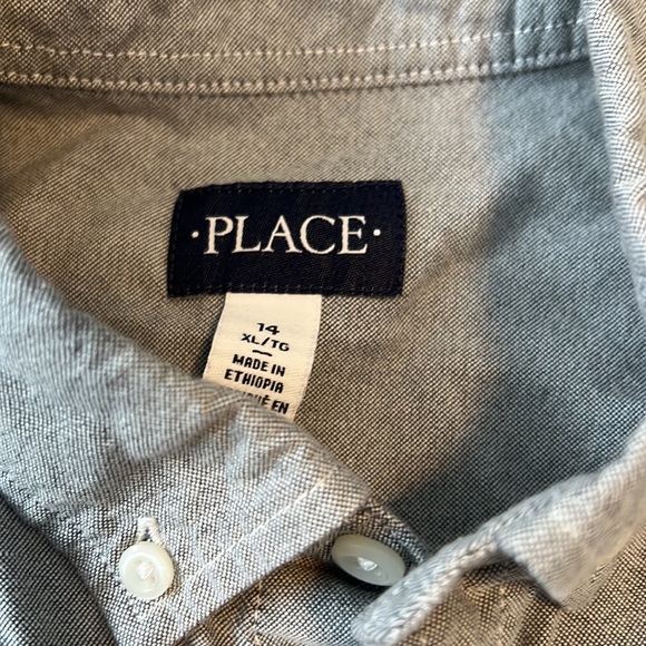 Boy’s Long Sleeve Grey Button Down Collared Dress Shirt - Picture 2 of 2